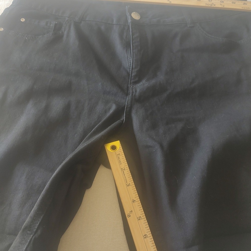 Lee Mens Bermuda Mid Rise Black Denim Shorts Size 20W New With Tags 112331012